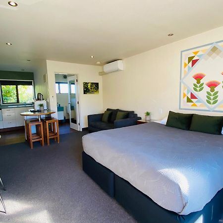 Commodore Motel Dunedin Bagian luar foto