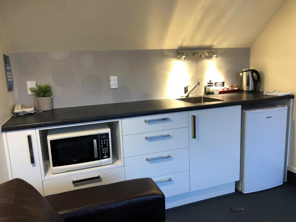 Commodore Motel Dunedin Bagian luar foto