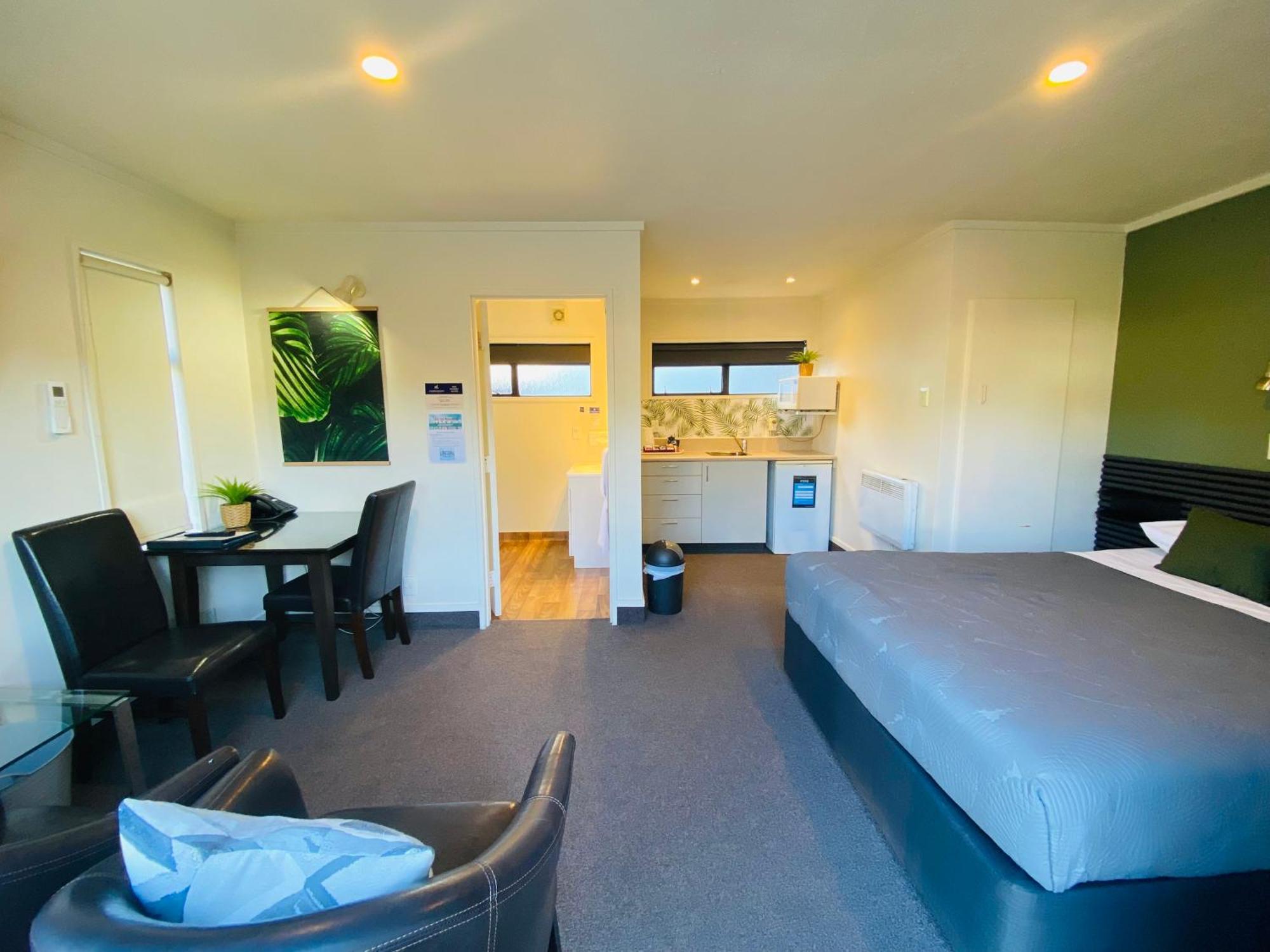 Commodore Motel Dunedin Bagian luar foto