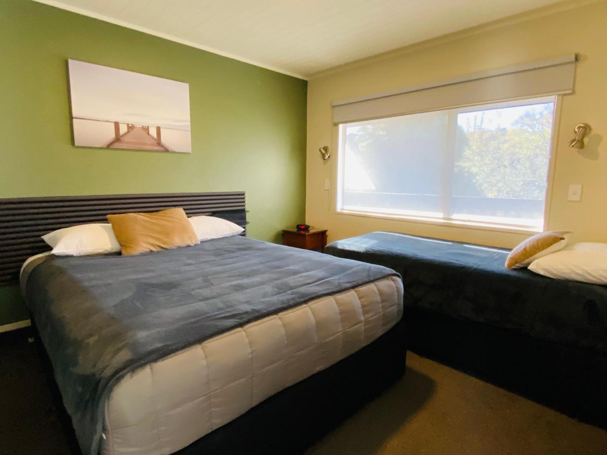 Commodore Motel Dunedin Bagian luar foto