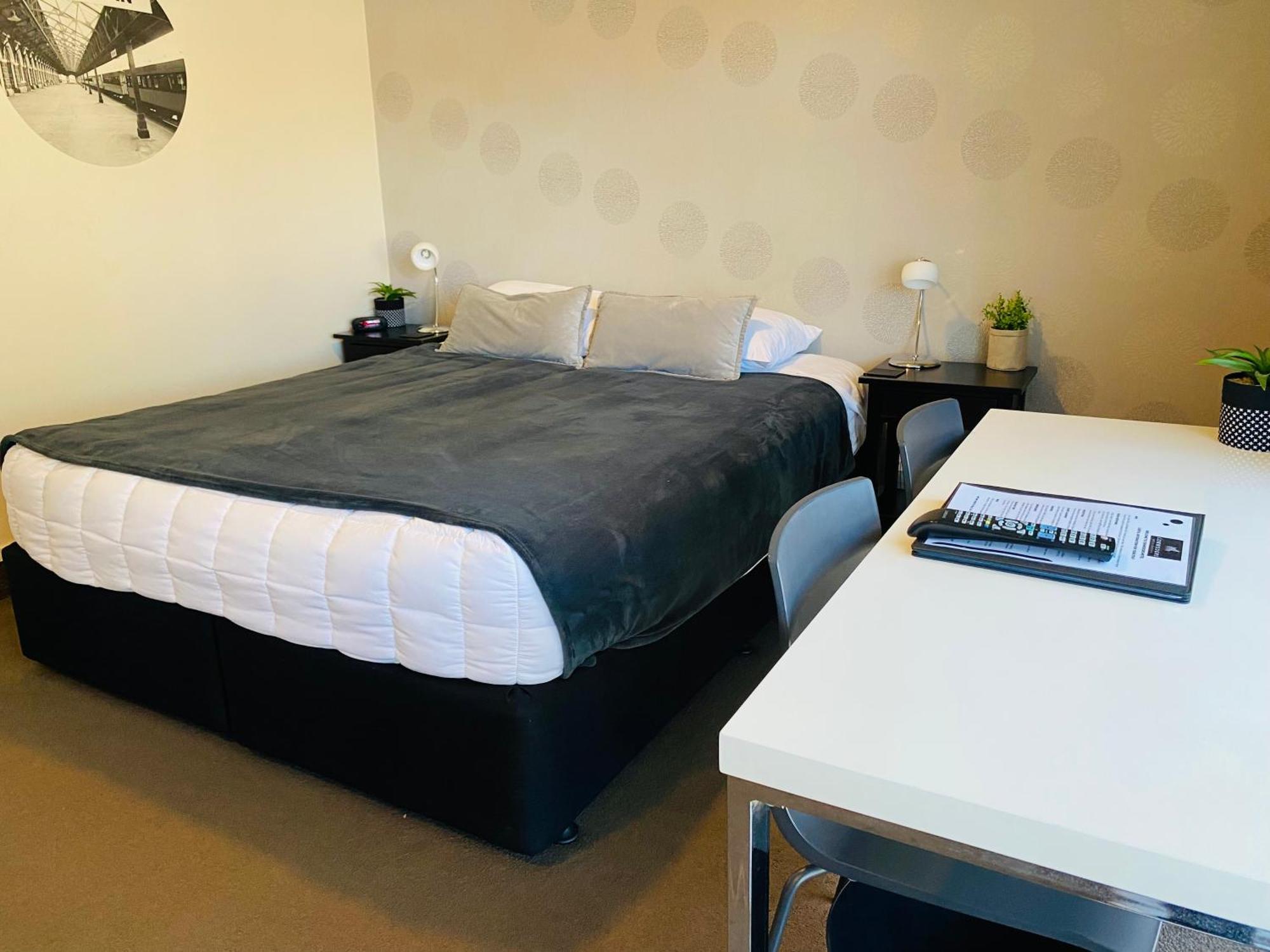 Commodore Motel Dunedin Bagian luar foto