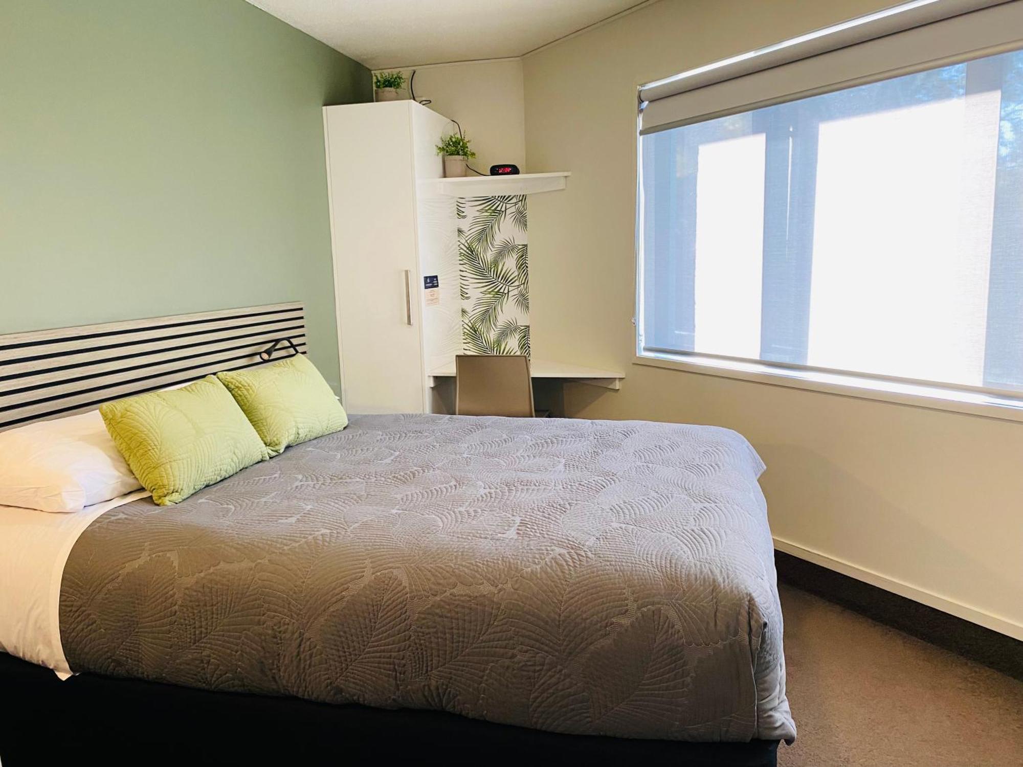 Commodore Motel Dunedin Bagian luar foto