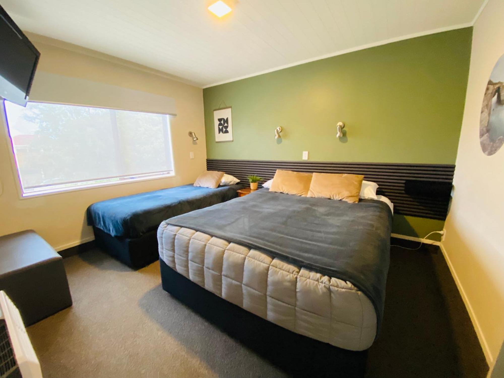 Commodore Motel Dunedin Bagian luar foto